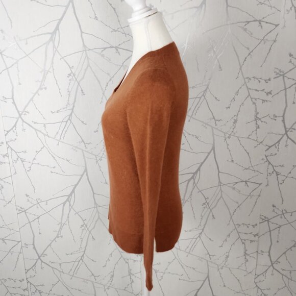 Saks Fifth Avenue Burnt Orange 100% Cashmere V-Neck Sweater - Picture 2 of 5